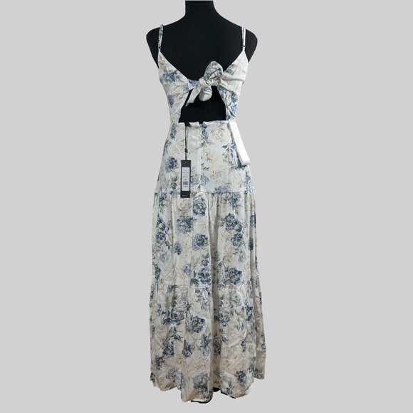 BCBGMAXAZRIA Floral Tiered V
Neck Open Back Ivory Blue Floral
Dress XXSmall NWT - Picture 2 of 8